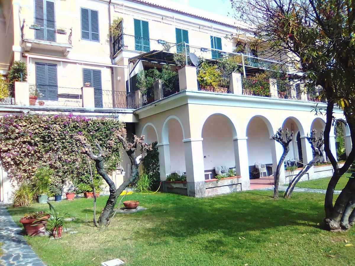 Lorenzo Apartment Levanto Kültér fotó