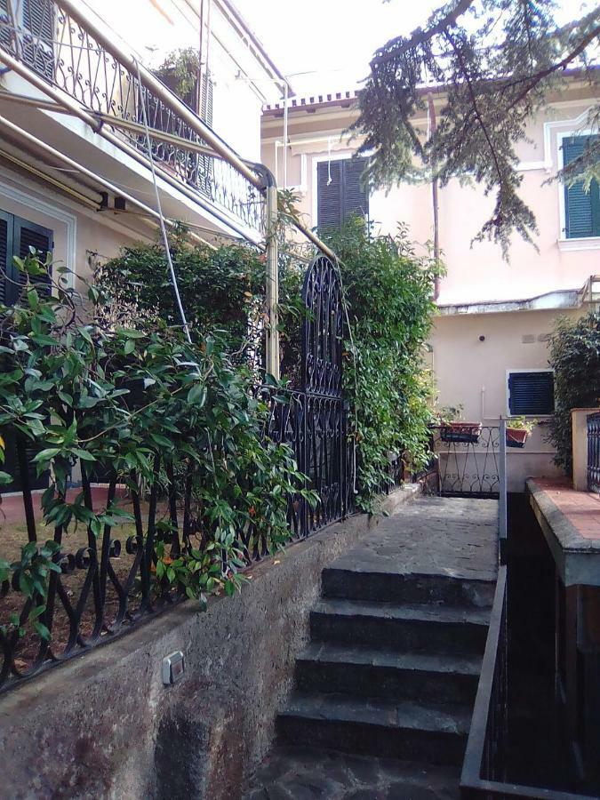Lorenzo Apartment Levanto Kültér fotó